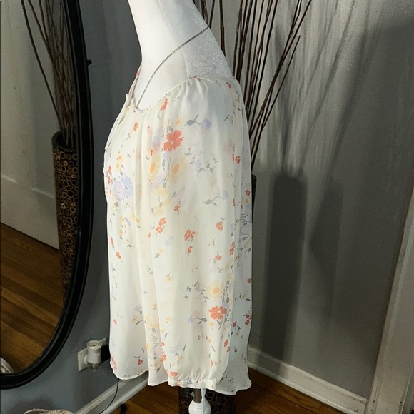 LC Lauren Conrad White Flutter Sleeve Blouse - Picture 6 of 9